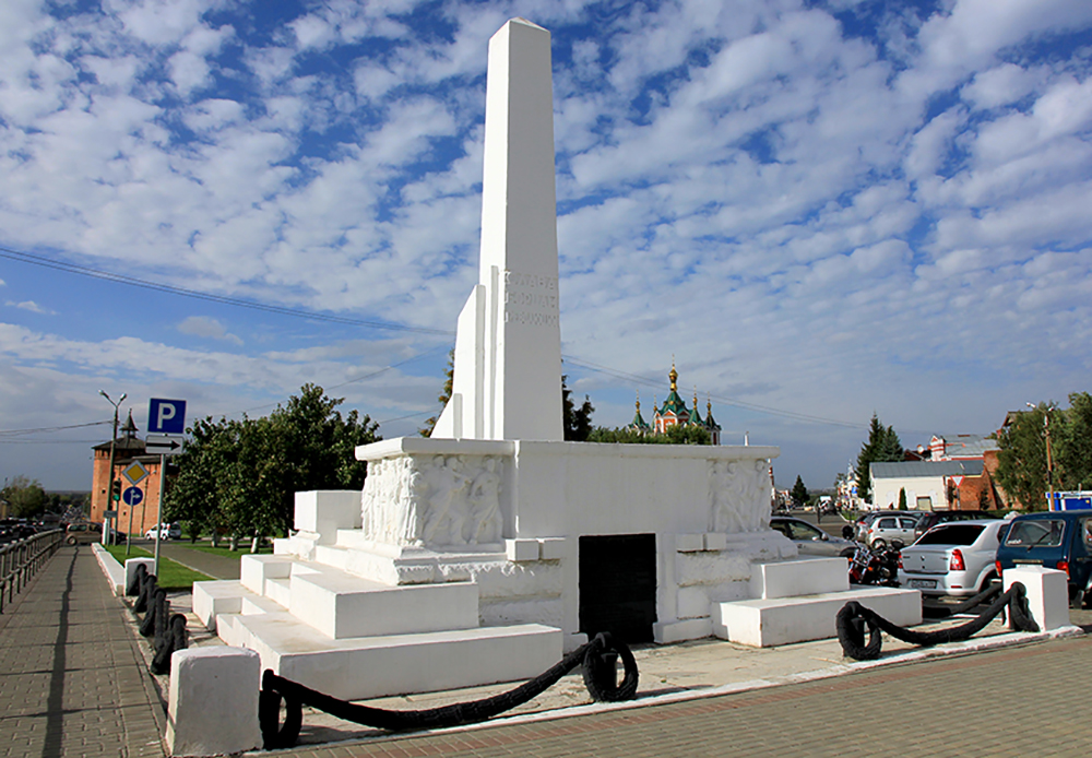 Памятник борцам двух революций в Коломне
