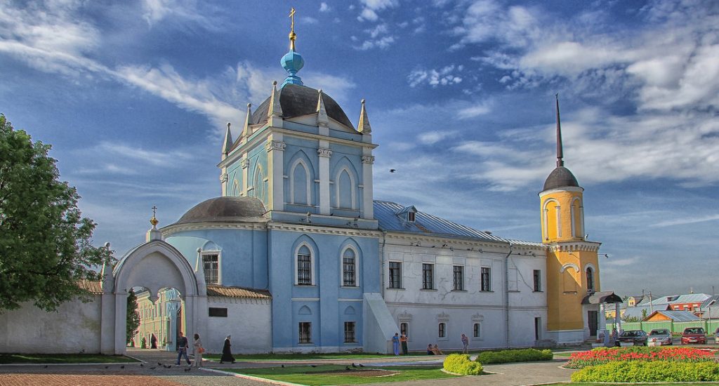 Свято-Троицкий Ново-Голутвин женский монастырь